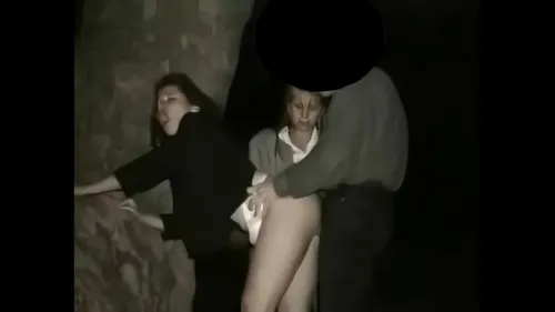 Prostituées russes baisent pour l'argent en extérieur
