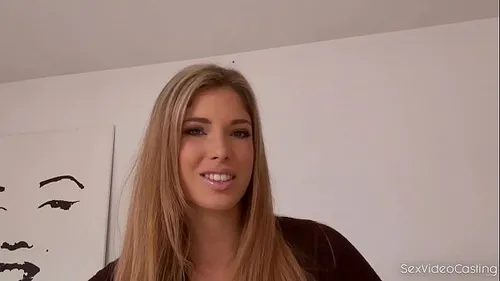 Eva Parcker française débutante casting sexy gros seins