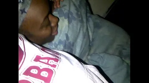 Salope soumise se fait humilier et baiser brutalement