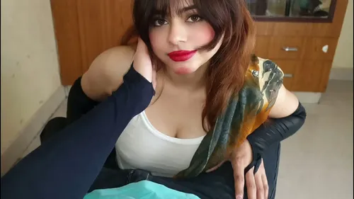 Indienne sexy suce et se fait défoncer la chatte