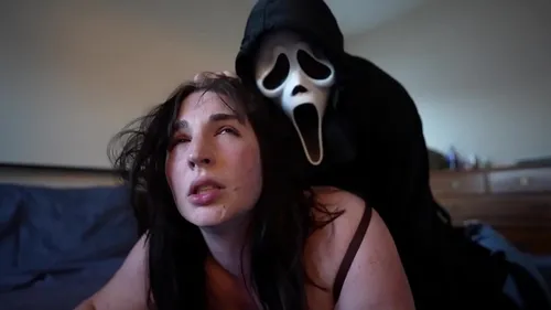BBW Paige Steele baisée brutalement par un intrus musclé