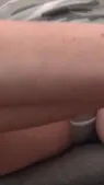 Grand-mère se masturbe dehors - GILF solo amateur